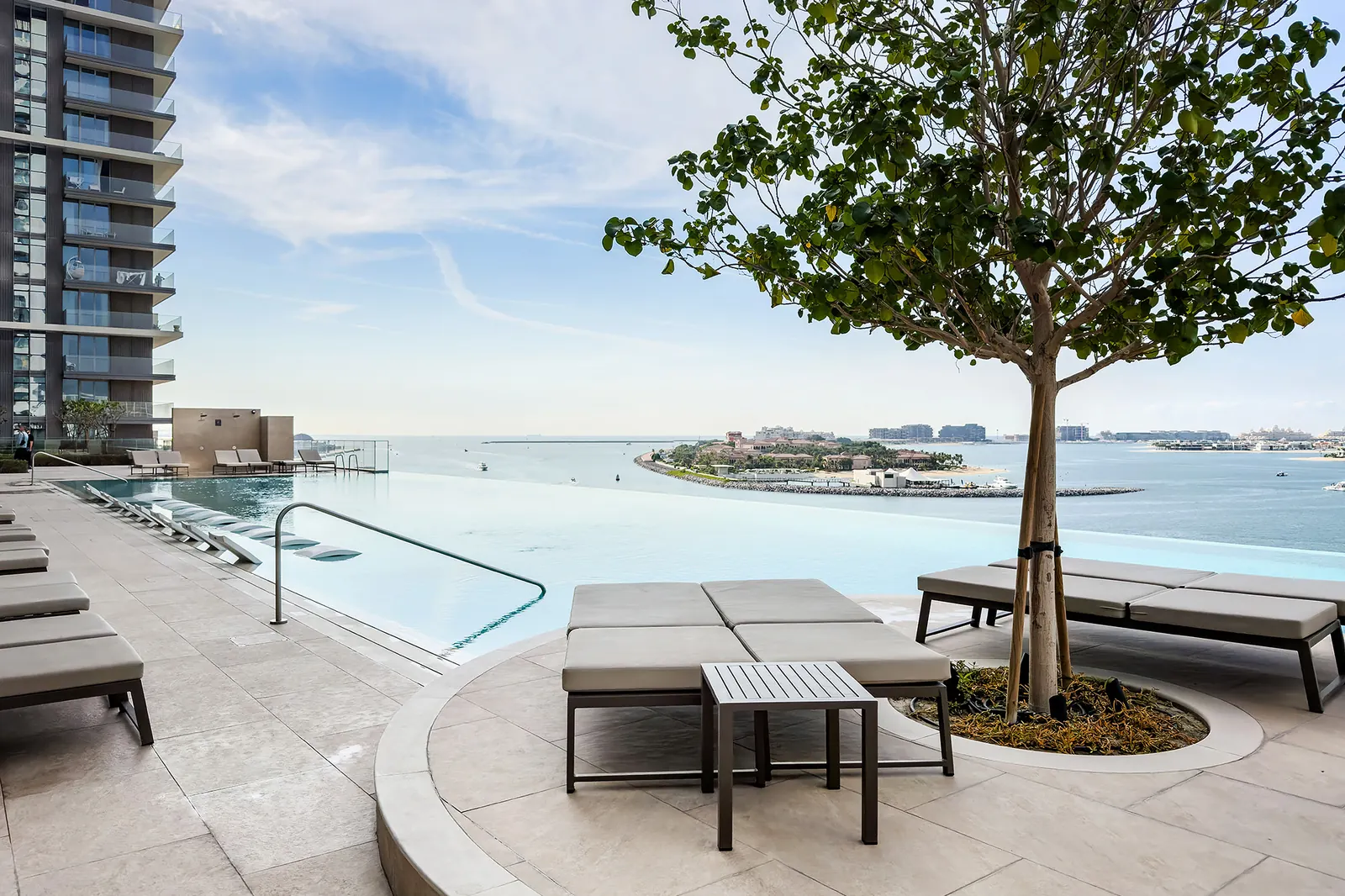 Pool overlooking Palm Jumeirah at Beach Isle, Emaar Beachfront